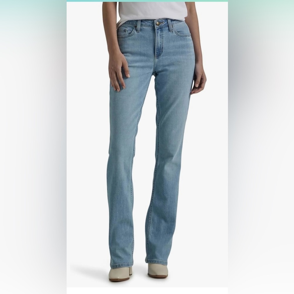 EUC.                 LEE JEANS.                            8M